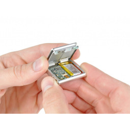 Замена задней панели iPod Shuffle 4-го поколения